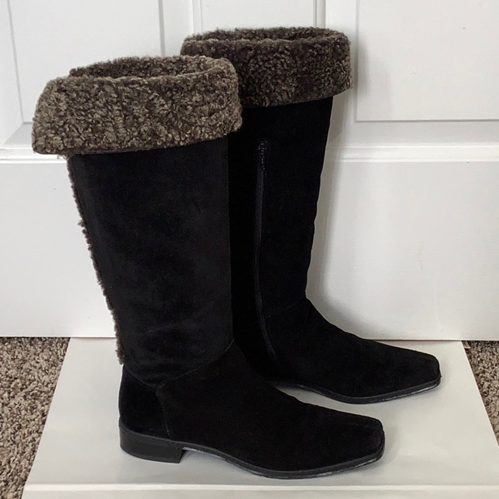 Stuart Weitzman black suede shearling boots. Size 7.5